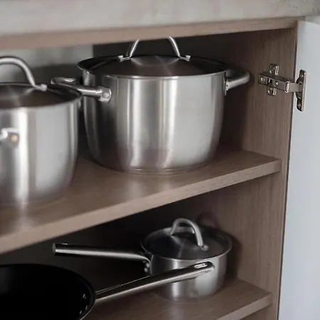 Quest On Grzybowska * ワルシャワ