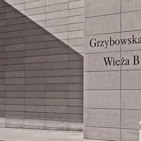 Quest On Grzybowska * Varsovie